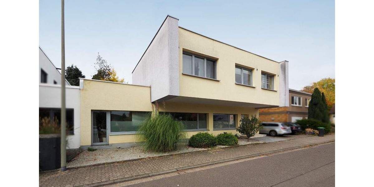 Ob Ein- oder Zweifamilienhaus - genießen Sie modernes Wohnen in ruhiger Lage! 8 zimmer