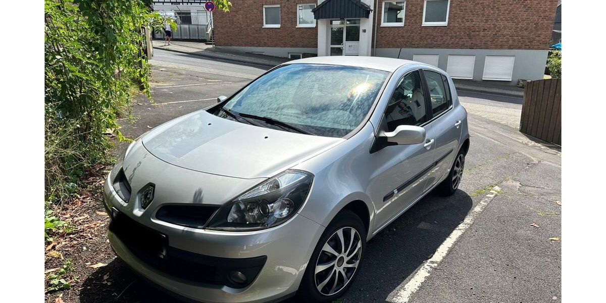 Renault Clio 163.350 km 2.200 &euro; Rösrath 51503