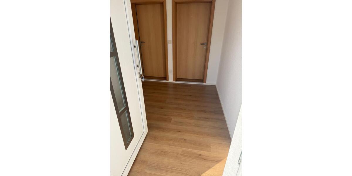 Etagenwohnung Mirow - 2 Zimmer, 72 m&sup2;, 590&euro; | Angebot:26095308