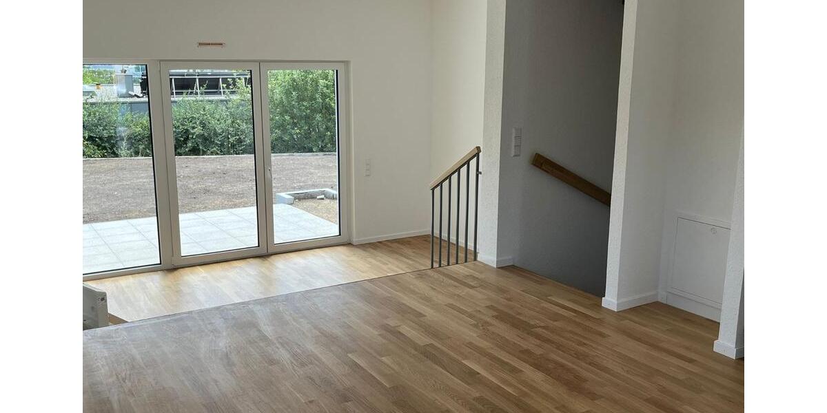 Reihenhaus Bad Säckingen - 5.5 Zimmer, 150 m&sup2;, 2.300&euro; | Angebot:24536032