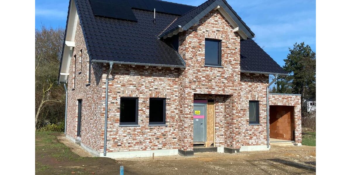 Einfamilienhaus Heinsberg - 5 Zimmer, 151 m&sup2;, 1.950&euro; | Angebot:25392211