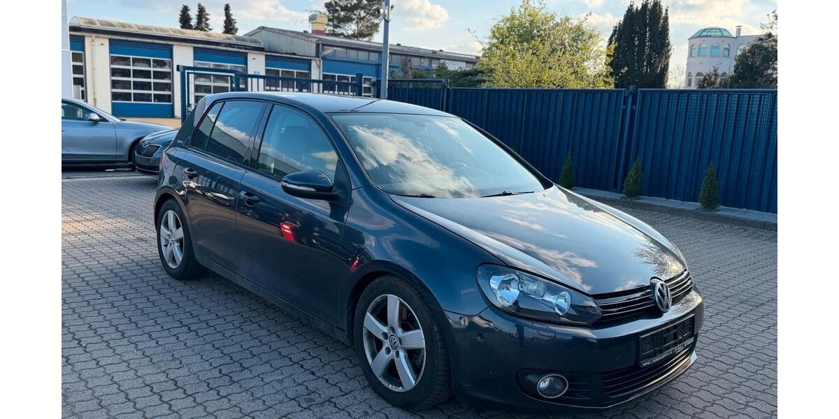VW Golf 180.000 km 2.300 &euro; Seelze 30926