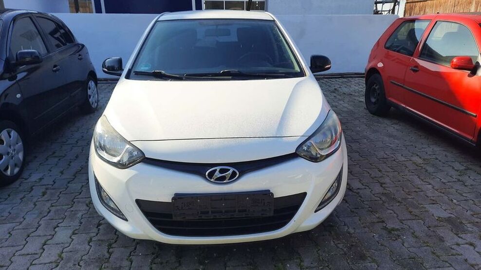 i20
