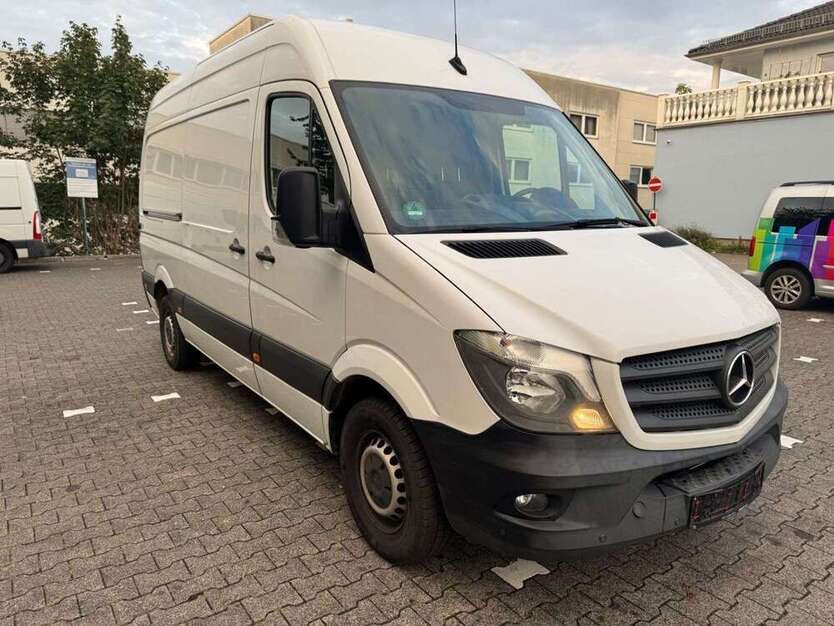 Mercedes-Benz Sprinter 179.000 km 15.900 € Hattersheim 65795