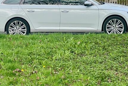 Skoda Superb 79.000 km 27.990 &euro; Augsburg 86163