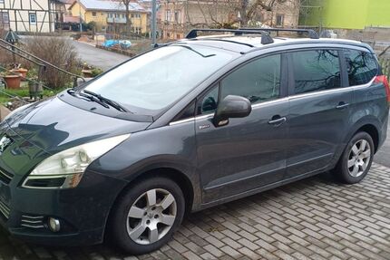 Peugeot 5008 207.157 km 2.500 &euro; Ahorn 74744