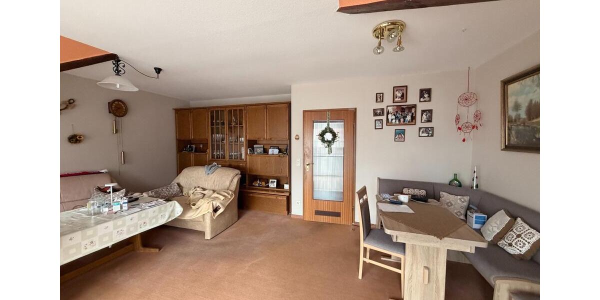 Dachgeschoßwohnung Petersberg - 3 Zimmer, 76 m&sup2;, 229.000&euro; | Angebot:25944122