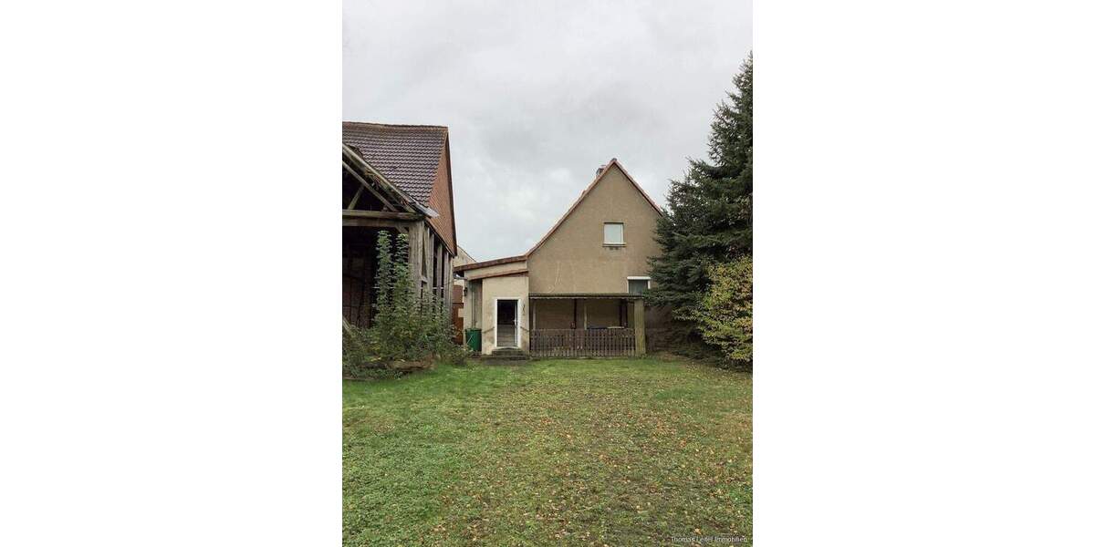 EFH mit Sanierungsbedarf und Nebengebäude 3 zimmer