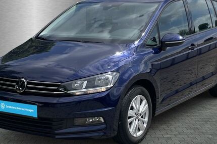 VW Touran 52.950 km 26.489 &euro; Stade 21682