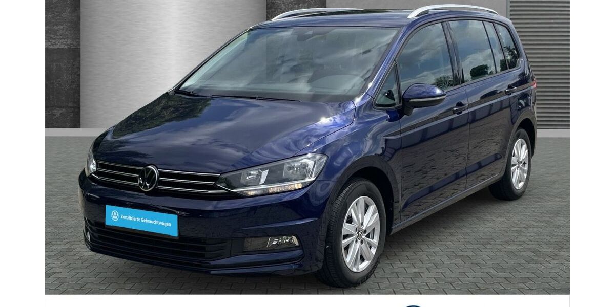 VW Touran 52.950 km 26.489 &euro; Stade 21682
