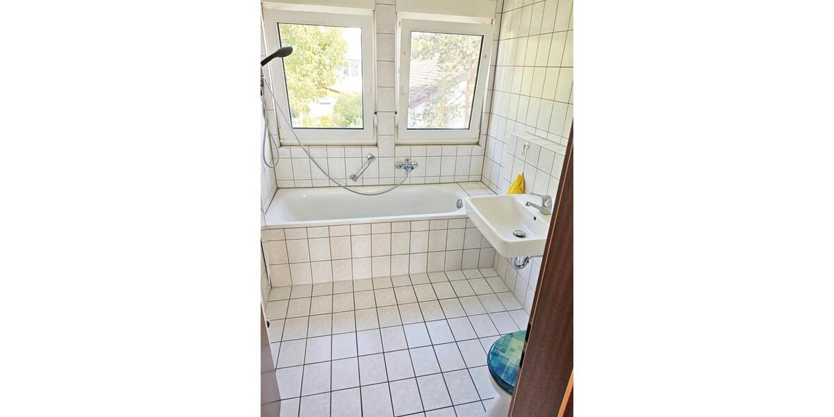 Dachgeschoßwohnung Kupferzell - 2.5 Zimmer, 66 m&sup2;, 168.000&euro; | Angebot:26935221