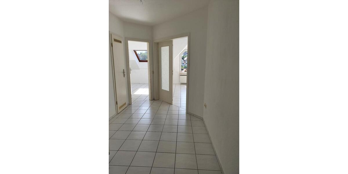 Etagenwohnung Neuenrade - 3 Zimmer, 79 m&sup2;, 440&euro; | Angebot:25231626