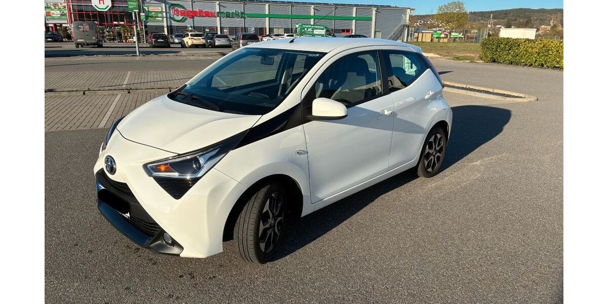 Toyota Aygo (X) 75.000 km 8.900 &euro; Regenstauf 93128