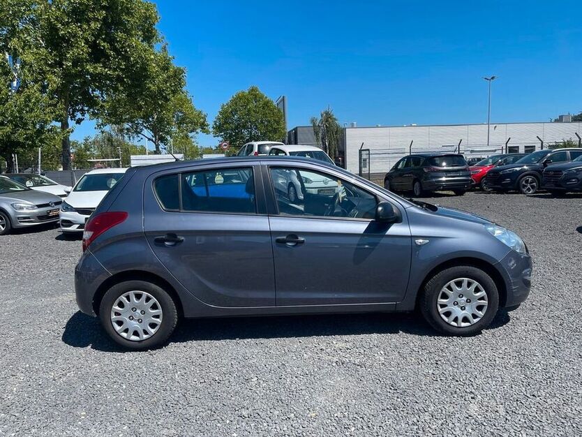 i20