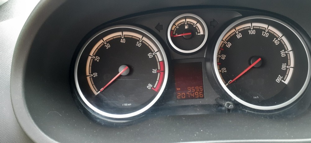 Opel Corsa 207.000 km 2.600 € Winzer 94577