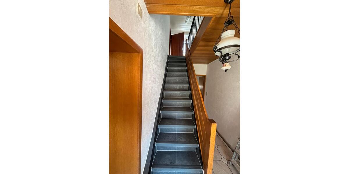 Wohnung Haus zur Miete inklusive Doppelgarage sowie Garten 9 zimmer