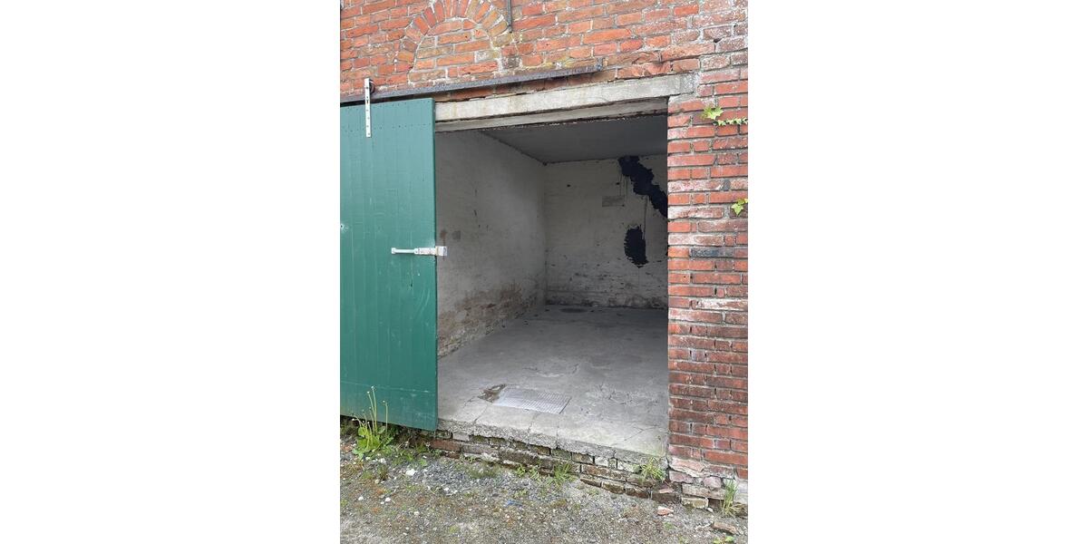 Mehrfamilienhaus, Wohnhaus Hage - 10 Zimmer, 250 m&sup2;, 600&euro; | Angebot:26364123