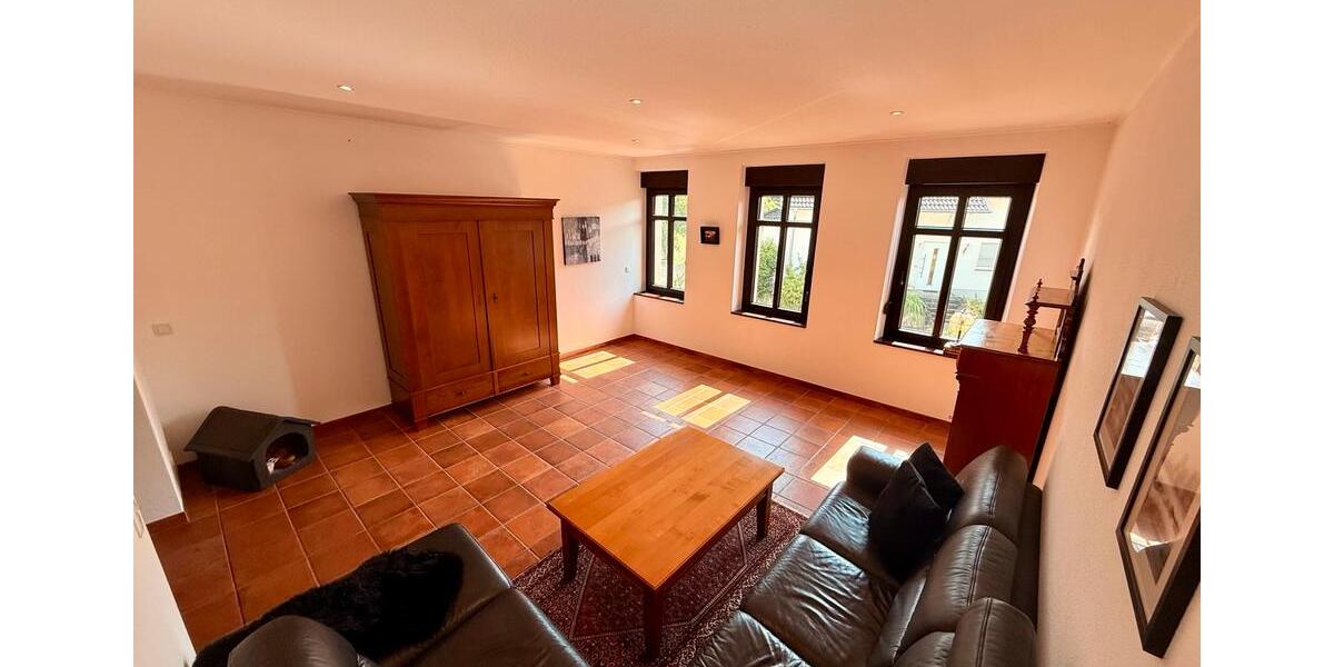 Bauernhaus, Landhaus Schwalbach - 9 Zimmer, 254 m&sup2;, 670.000&euro; | Angebot:27059315