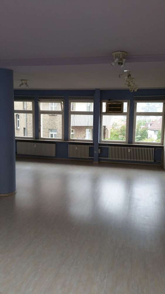 Einzelhandel in Stuttgart 785 € 102 m²