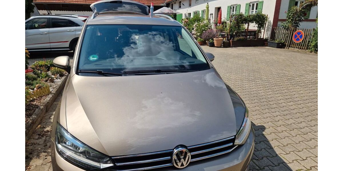 VW Touran 206.000 km 12.900 &euro; Neufahrn 85375