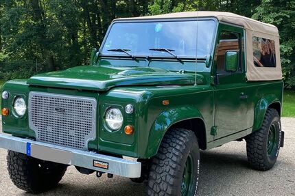 Land Rover Defender 8.300 km 61.700 &euro; Kuddewörde 22958