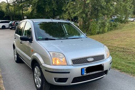 Ford Fusion 172.000 km 2.750 &euro; Bielefeld 33611