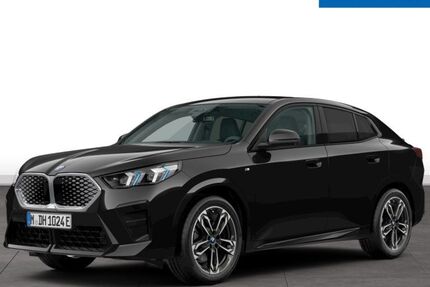 BMW iX2 14.684 km 52.880 &euro; Berlin 14057