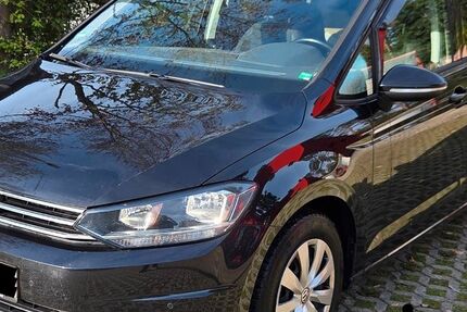 VW Touran 84.000 km 19.999 &euro; Feucht 90537