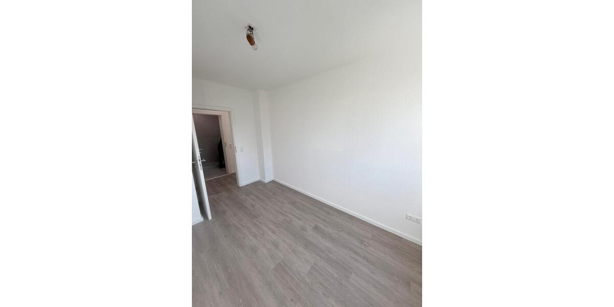 Erdgeschoßwohnung Köln Porz - 4 Zimmer, 74 m&sup2;, 1.300&euro; | Angebot:25407437
