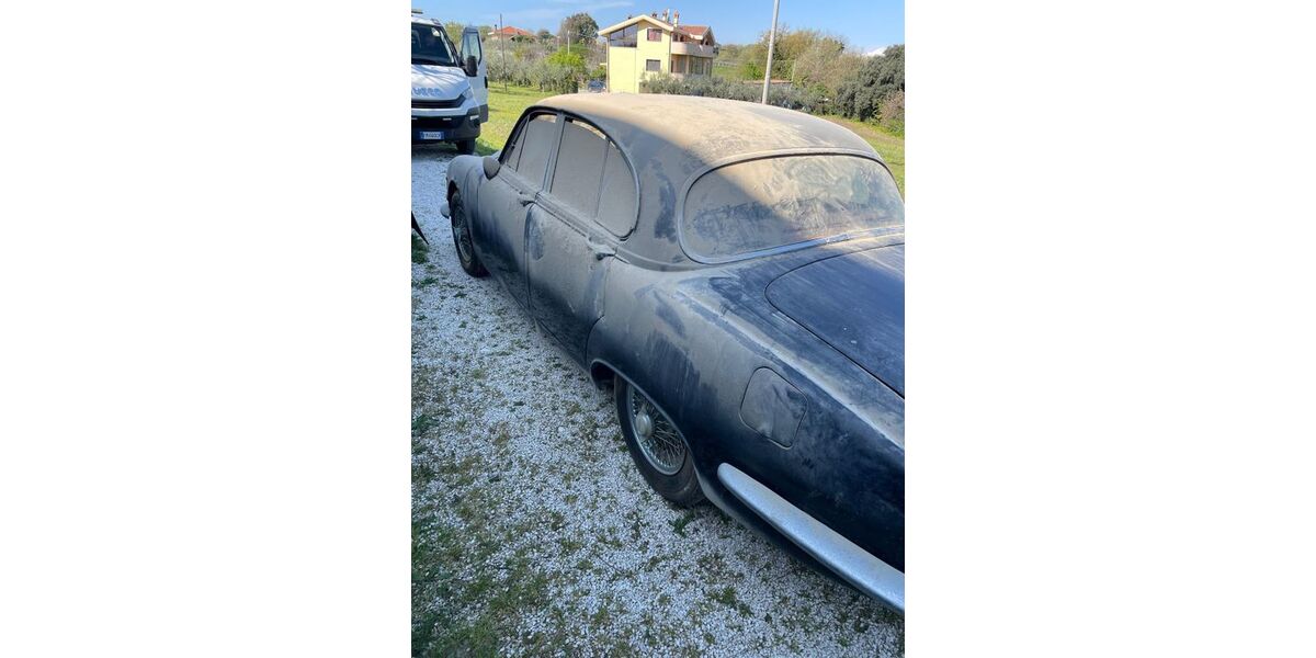 Jaguar S-Type 31.636 km 11.900 &euro; Darmstadt 64297