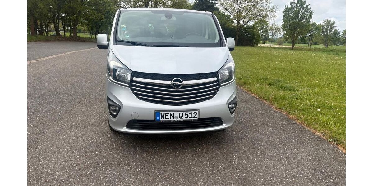 Opel Vivaro 110.663 km 14.800 &euro; Bärnau 95671