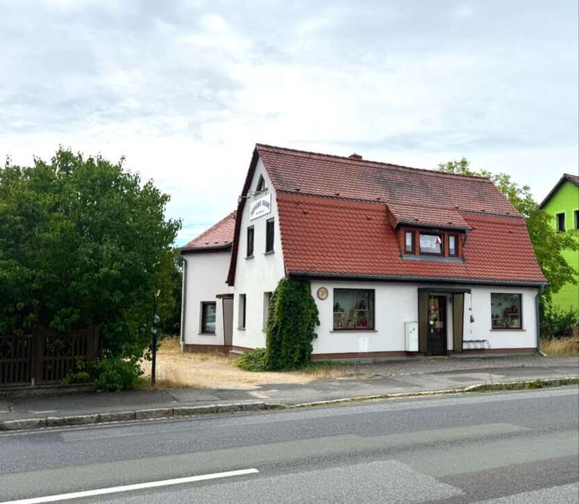 Haus zum Kaufen in Schwepnitz 299.000 € 180 m²