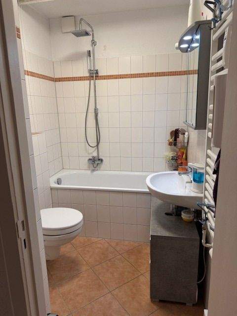 Bitte unsere Fragen beachten! HH-Farmsen, 2,5 Zimmer Wohnung im 1.OG mit Balkon 2 zimmer