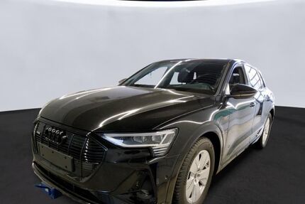 Audi e-tron 30.735 km 40.990 &euro; Hamburg 22047