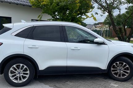 Ford Kuga 60.000 km 19.900 &euro; Schloß Holte-Stuckenbrock 33758