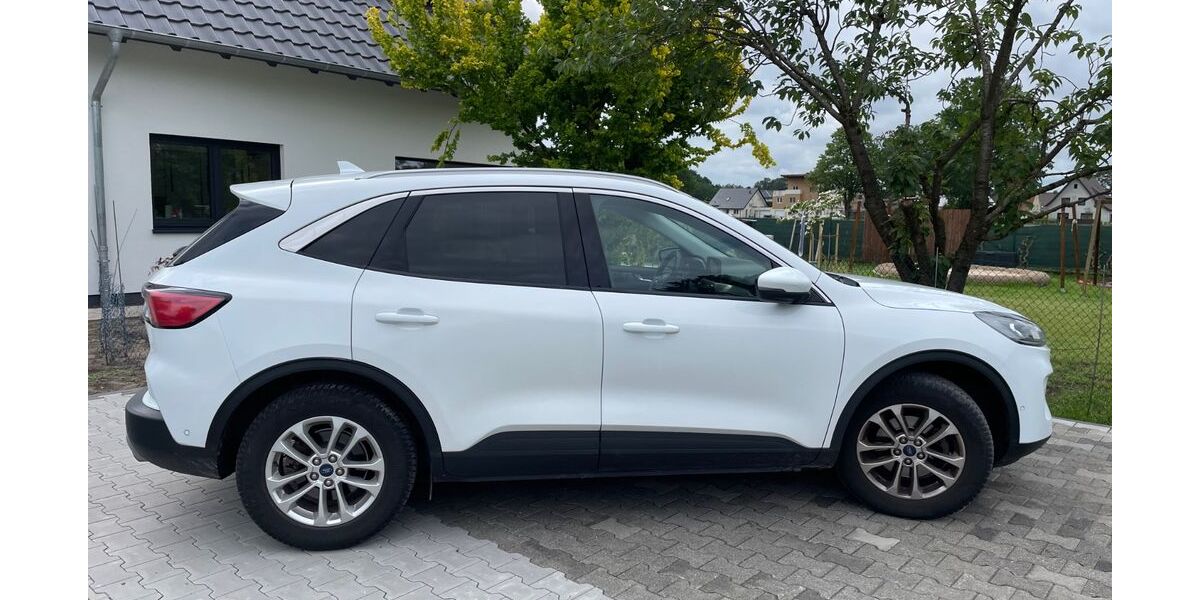 Ford Kuga 60.000 km 19.900 &euro; Schloß Holte-Stuckenbrock 33758