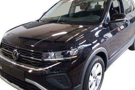 VW T-Cross 1.666 km 25.970 &euro; Regensburg 93053