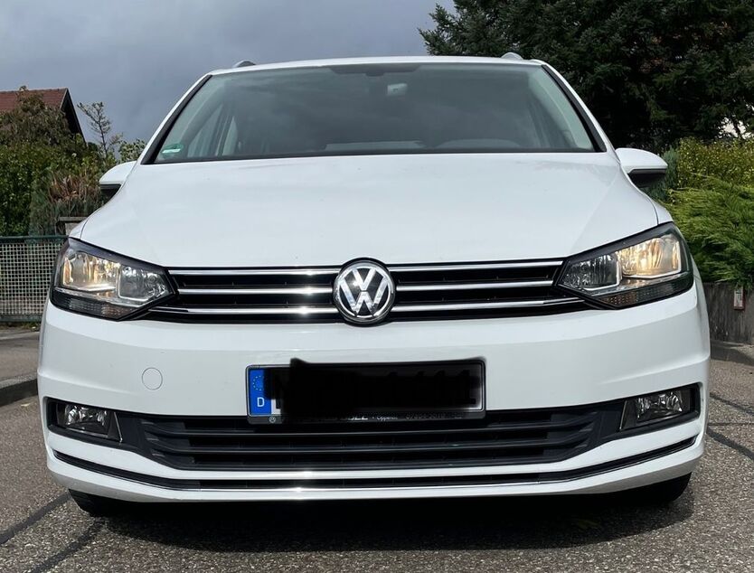 VW Touran 143.489 km 16.300 € Gundelfingen 79194