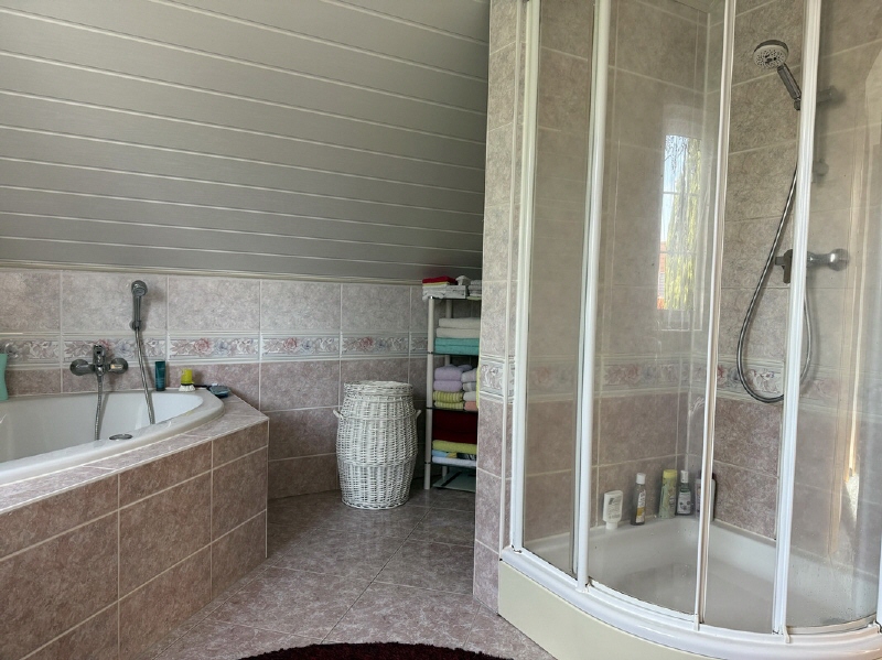 Familienhaus in ruhiger Lage - Einfamilienhaus Gotha Kleine Feldstraße | Angebot:27104324