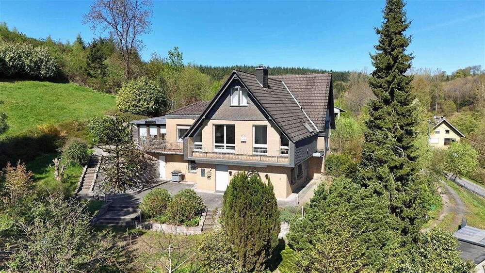 Einfamilienhaus Morsbach - 7 Zimmer, 262 m&sup2;, 395.000&euro; | Angebot:26357371