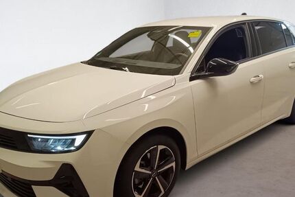 Opel Astra 14.850 km 22.990 &euro; Bühl 77815