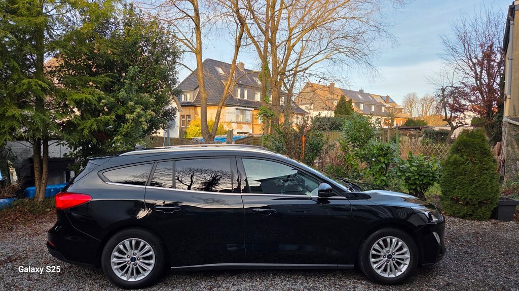 Ford Focus 48.900 km 14.400 &euro; Hagen 58119