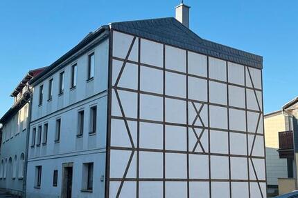 Wohnung Saalfeld (Saale) - 11 Zimmer, 300 m&sup2;, 25&euro; | Angebot:25881780
