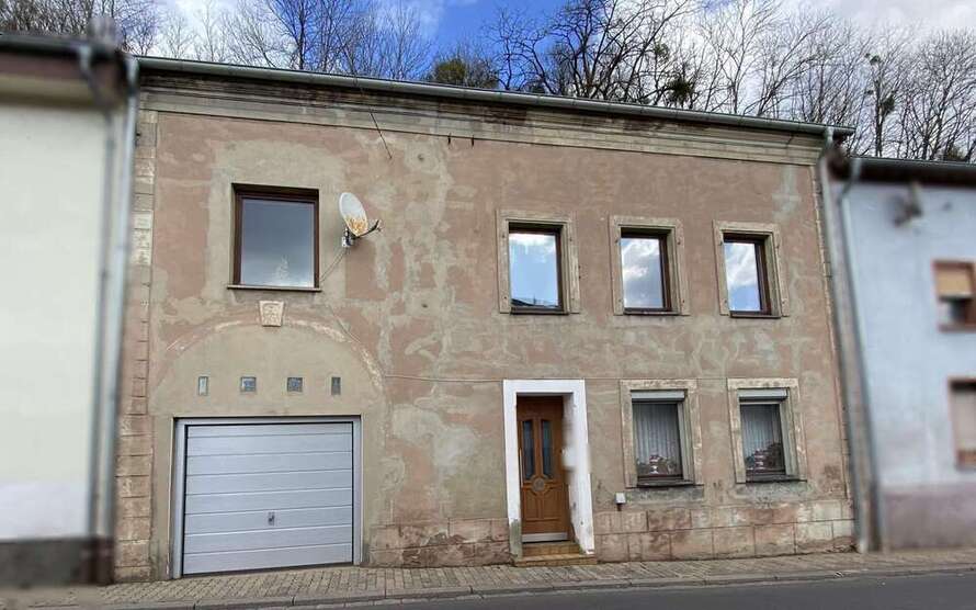Haus zum Kaufen in Rehlingen-Siersburg 99.000 € 110 m²