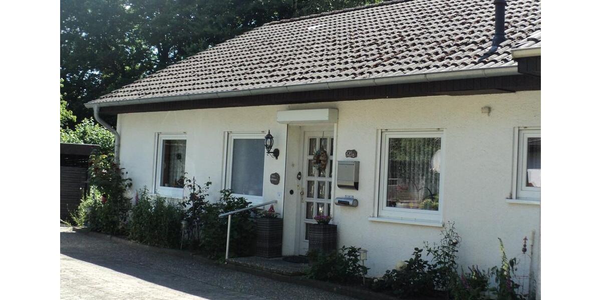 Doppelhaushälfte Neumünster Böcklersiedlung - 3 Zimmer, 84 m&sup2;, 225.000&euro; | Angebot:27117613