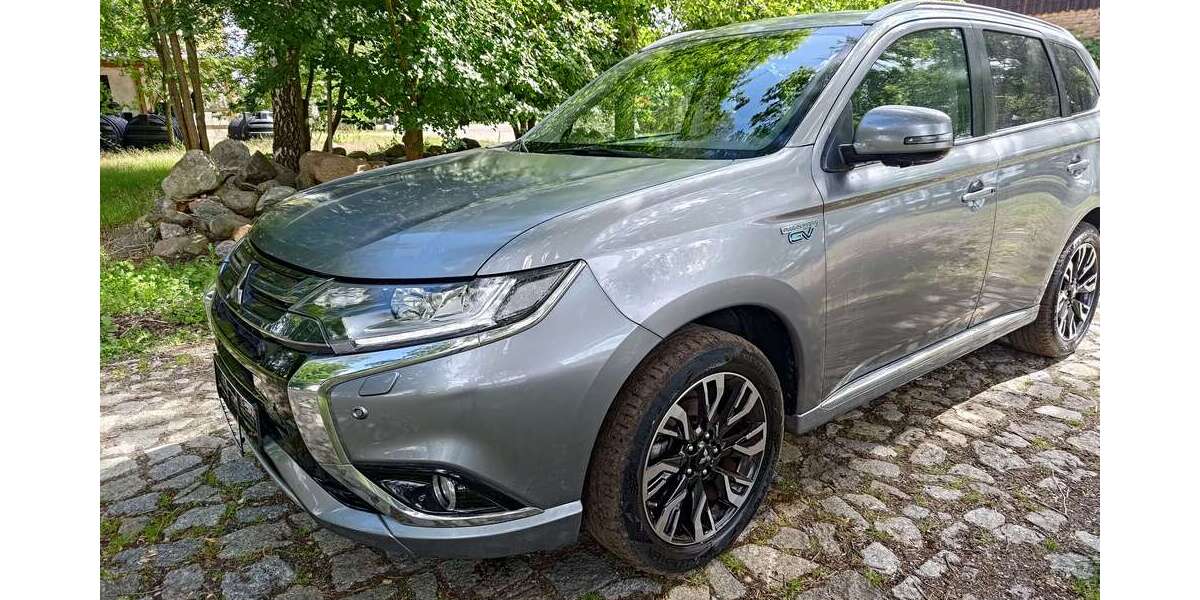 Mitsubishi Outlander 79.200 km 17.250 &euro; Teichland/Gatojce 03185