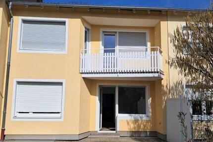 Haus Planegg - 4 Zimmer, 130 m&sup2;, 2.350&euro; | Angebot:25292281