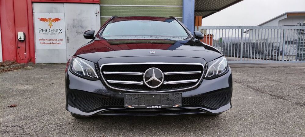 E 300