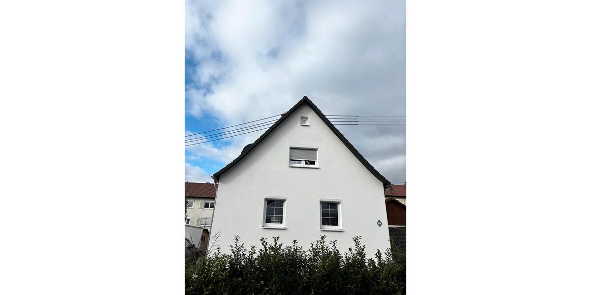 Einfamilienhaus Backnang - 3.5 Zimmer, 127 m&sup2;, 1.700&euro; | Angebot:25045034