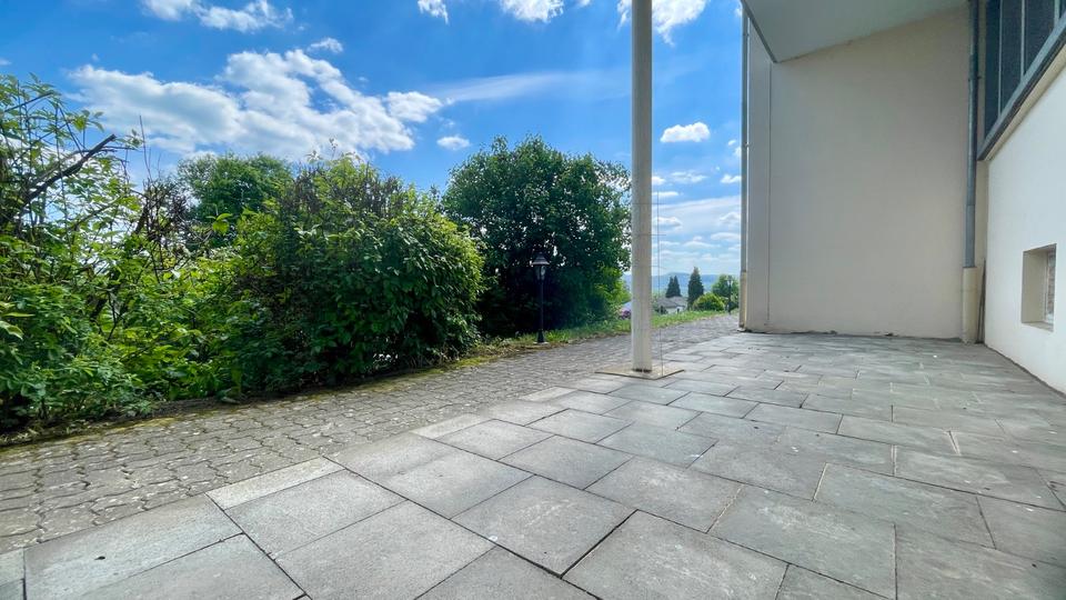 Erdgeschoßwohnung Siegen - 2.5 Zimmer, 94 m&sup2;, 850&euro; | Angebot:26296345